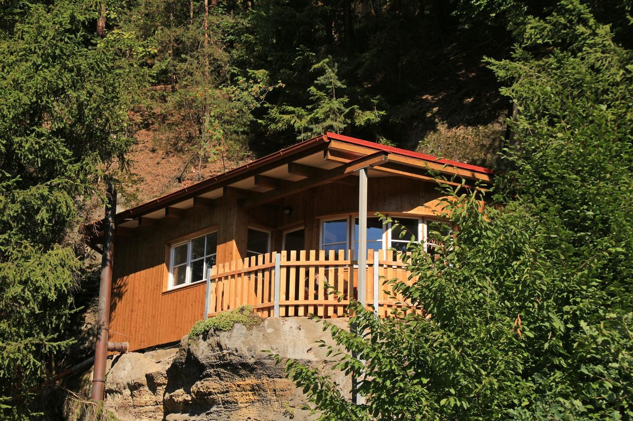Malbenka - Chata Na Skale Pod Hradem Kokorin Ngoại thất bức ảnh